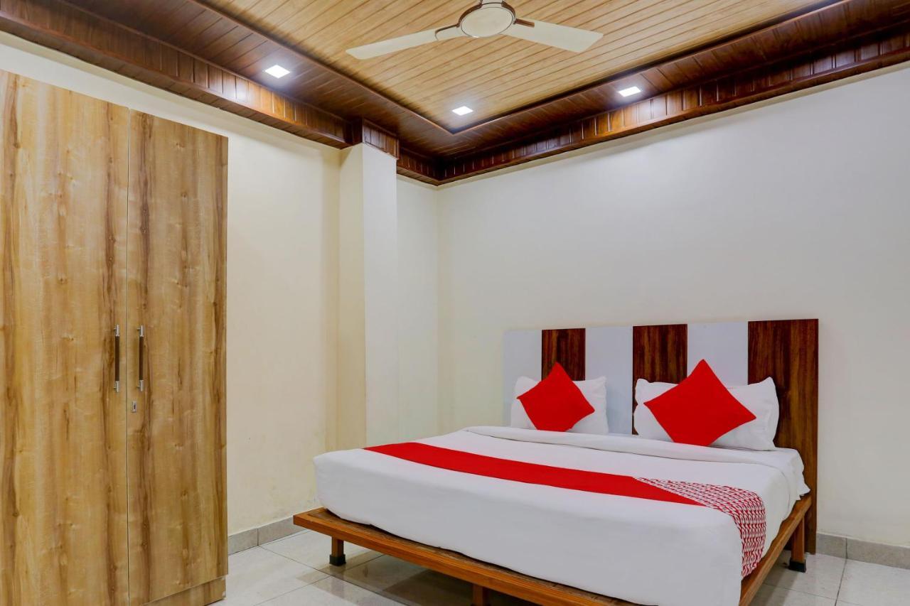 Hotel O Family Deluxe New Delhi Bagian luar foto