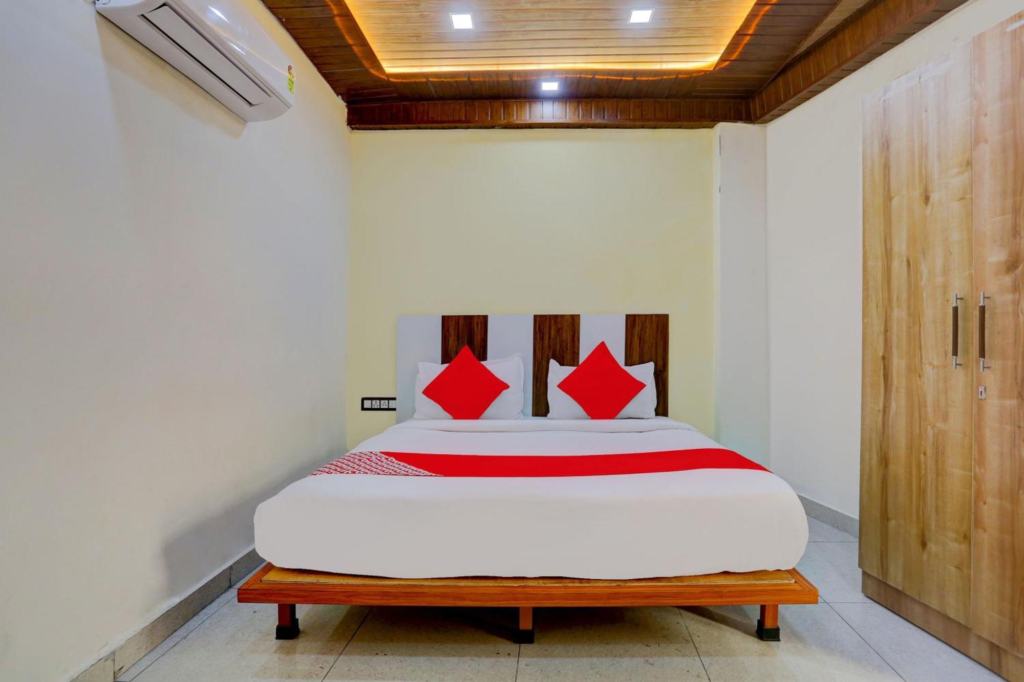 Hotel O Family Deluxe New Delhi Bagian luar foto